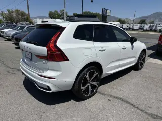 2022 Volvo XC60 Recharge Plug-In Hybrid R-Design