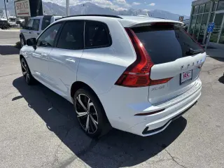 2022 Volvo XC60 Recharge Plug-In Hybrid R-Design
