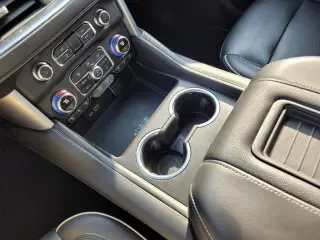 GMC Yukon 2021 4x4 SLT 4dr SUV