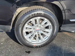 GMC Yukon 2021 4x4 SLT 4dr SUV