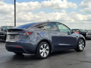 Tesla Model Y 2022 AWD Long Range 4dr Crossover