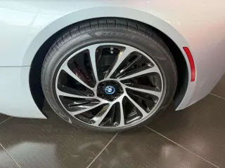 2014 BMW i8 