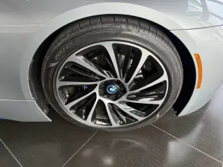 2014 BMW i8 