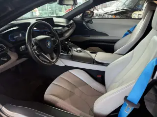 2014 BMW i8 