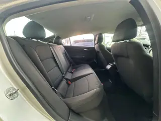2018 Chevrolet Cruze LS Auto