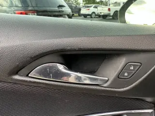 2018 Chevrolet Cruze LS Auto