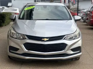 2018 Chevrolet Cruze LS Auto
