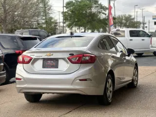 2018 Chevrolet Cruze LS Auto