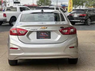 2018 Chevrolet Cruze LS Auto