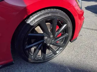 2019 Volkswagen Golf R 