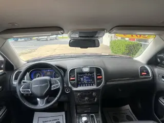 2019 Chrysler 300 Touring