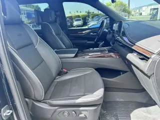 2023 Cadillac Escalade 4WD Premium Luxury