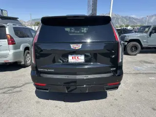 2022 Cadillac Escalade Sport