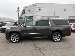 2018 Cadillac Escalade ESV Premium Luxury
