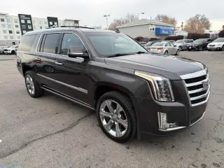 2018 Cadillac Escalade ESV Premium Luxury