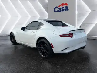 Mazda MX-5 Miata RF 2024 Club 2dr Convertible
