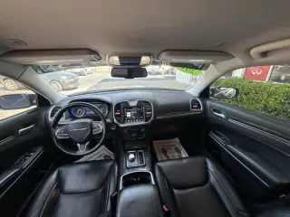 2018 Chrysler 300 Touring