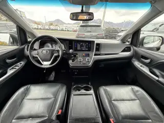 2017 Toyota Sienna SE