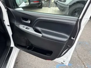 2017 Toyota Sienna SE