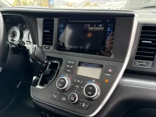 2017 Toyota Sienna SE