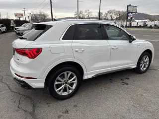 2022 Audi Q3 S line Premium