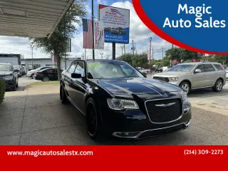 2019 Chrysler 300 Touring