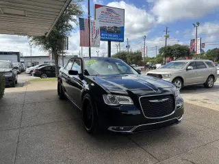 2019 Chrysler 300 Touring