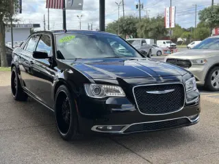2019 Chrysler 300 Touring