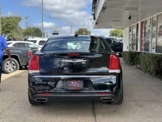 2019 Chrysler 300 Touring