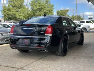 2019 Chrysler 300 Touring