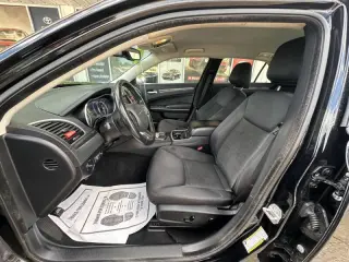 2019 Chrysler 300 Touring