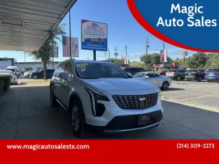 2023 Cadillac XT4 Premium Luxury