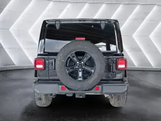 Jeep Wrangler 2023 4x4 Sahara 4dr SUV