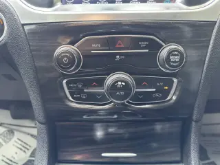2018 Chrysler 300 Touring