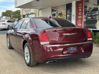 2018 Chrysler 300 Touring