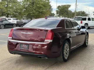2018 Chrysler 300 Touring