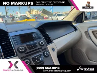 2014 Ford Taurus SE