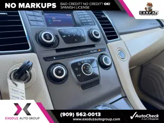 2014 Ford Taurus SE