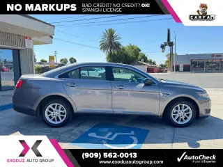 2014 Ford Taurus SE