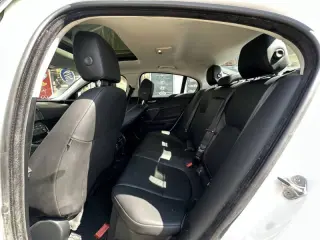 2019 Jaguar XE 25t