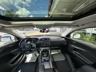 2019 Jaguar XE 25t
