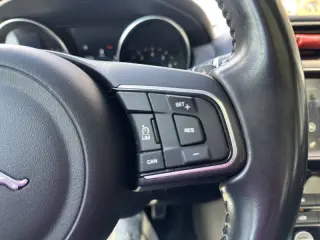 2019 Jaguar XE 25t