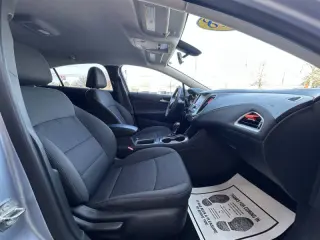 2018 Chevrolet Cruze LT Auto