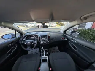 2018 Chevrolet Cruze LT Auto