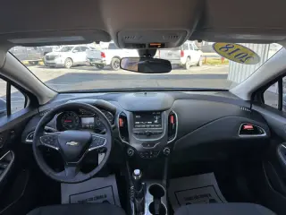 2018 Chevrolet Cruze LT Auto