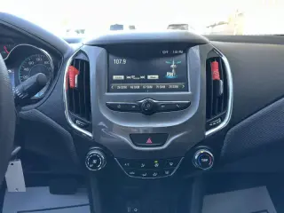 2018 Chevrolet Cruze LT Auto