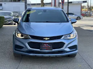 2018 Chevrolet Cruze LT Auto