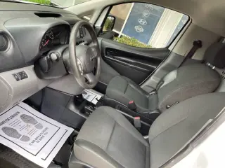 2015 Nissan NV200 SV