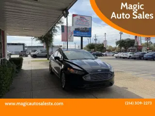 2020 Ford Fusion SE