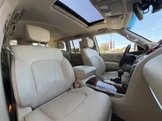 2017 Infiniti QX80
